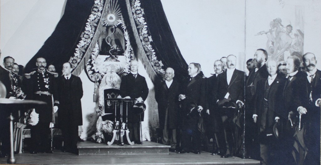 El presidente interino Francisco León de la Barra El presidente interino Francisco León de la Barra